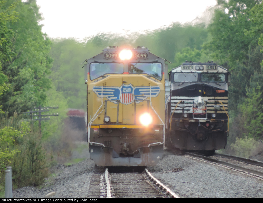 NS 316 passing NS 959